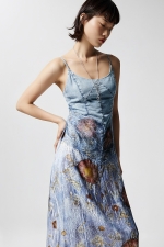 Rochie midi cu dantelă și print floral