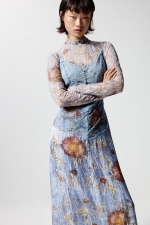 Rochie midi cu dantelă și print floral