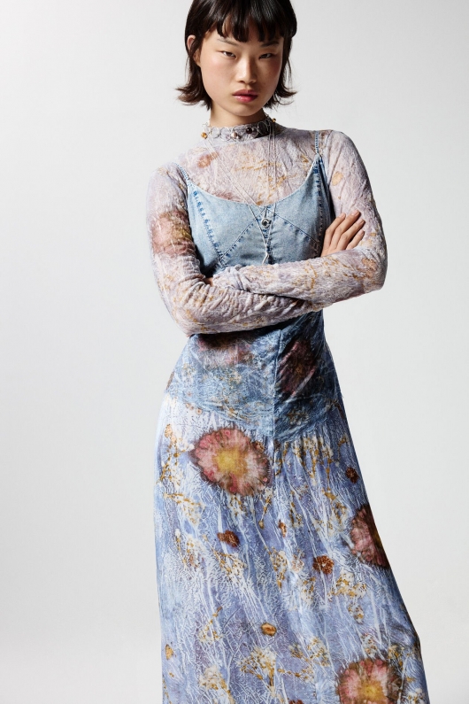 Rochie midi cu dantelă și print floral