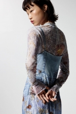 Rochie midi cu dantelă și print floral