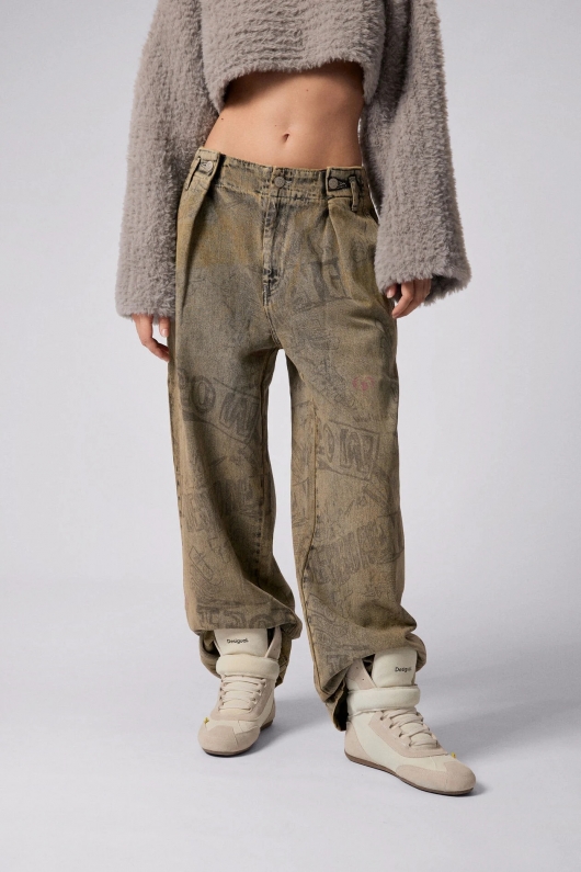 PANTALONI DENIM CU PRINT