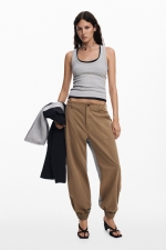 PANTALONI JOGGER CU DOUA TIOURI DE MATERIALE