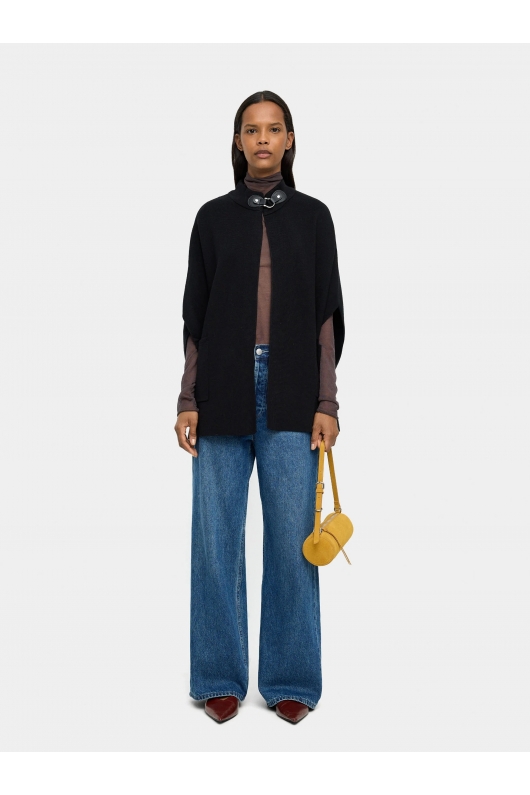 PONCHO NEGRU