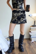 FUSTA NEAGRA CU AURIU