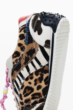 Sneaker animal print