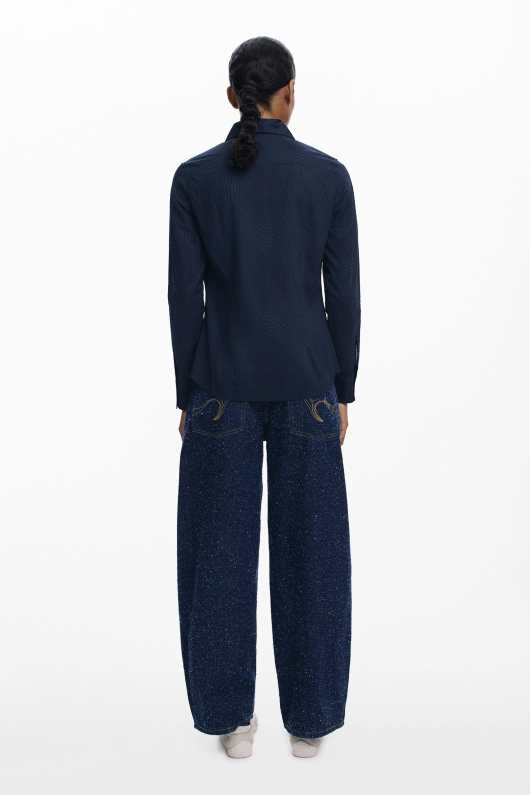 CAMASA BLEUMARINE SI MATERIAL TEXTURAT