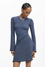 ROCHIE CU MATERIAL TEXTURAT