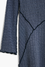 ROCHIE CU MATERIAL TEXTURAT