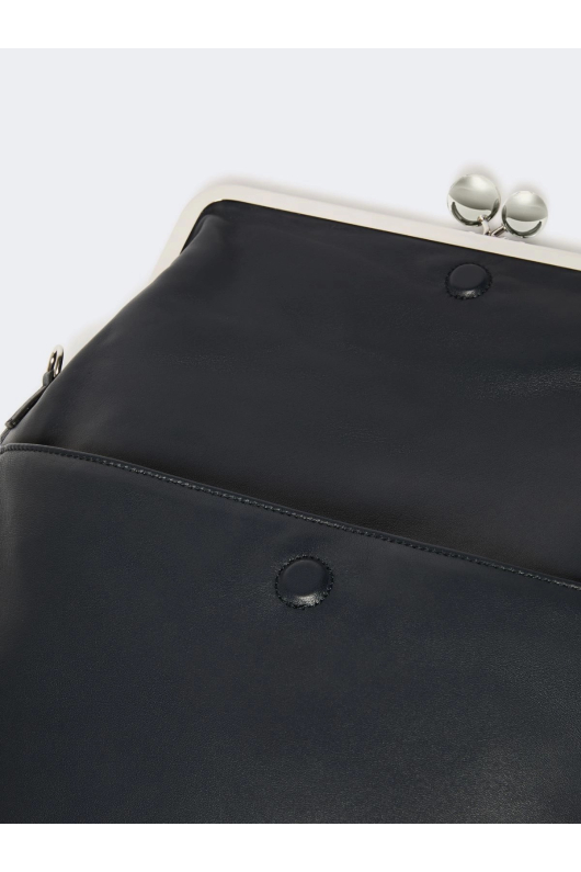 GEANTA NEAGRA DIN PIELE
