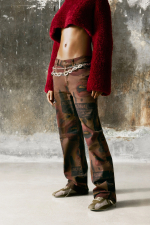 PANTALONI DIN BLUGI IMPRIMATI