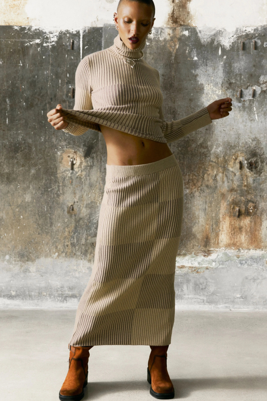 FUSTA DIN TRICOT DE BUMBAC