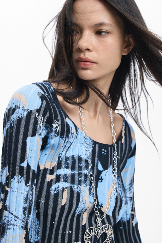 Pulover subtire cu textura florala