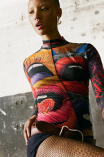 BLUZA DIN VASCOZA CU PRINT GRAFFITY