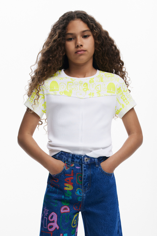 PANTALONI DENIM CU IMPRIMEU COLORAT