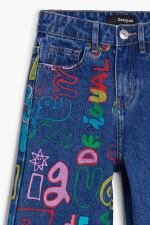 PANTALONI DENIM CU IMPRIMEU COLORAT