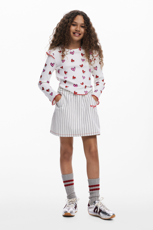 Tricou cu maneca lunga si inimioare