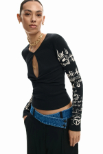 Bluza cu deschidere si inscriptie