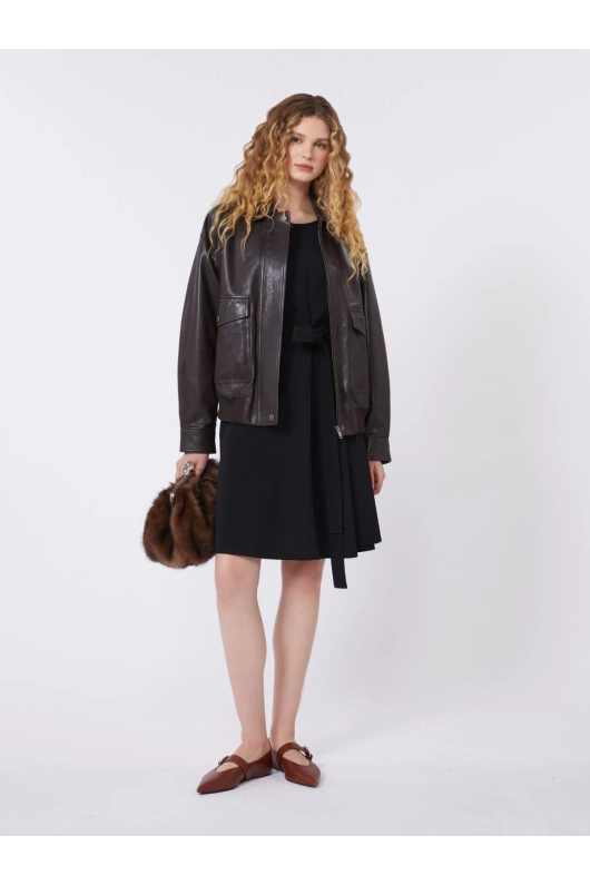ROCHIE NEAGRA, PETRECUTA