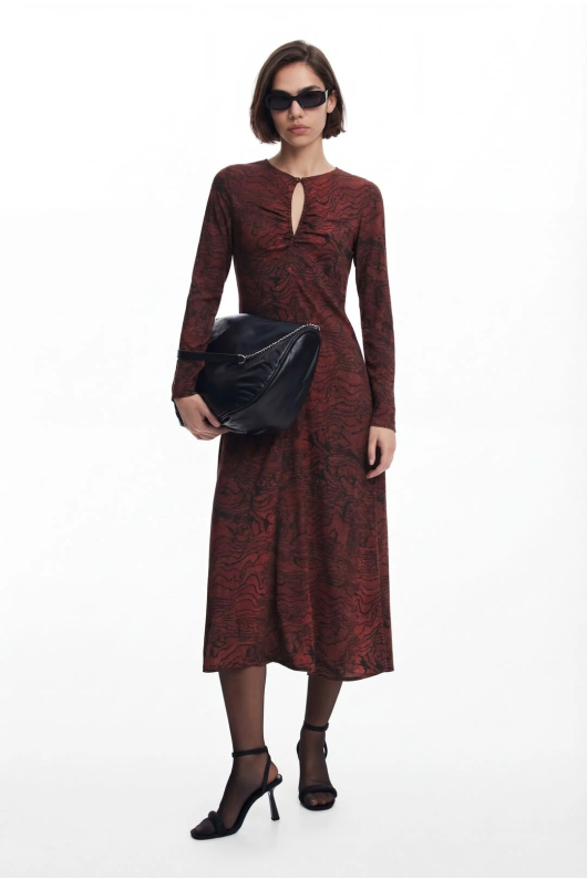 ROCHIE LUNGA IN TONURI MARONII