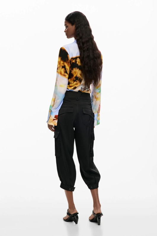 Pantaloni negri, satinati, 3/4 cargo