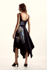 Rochie asimetrica, creata de Mr. Christian Lacroix