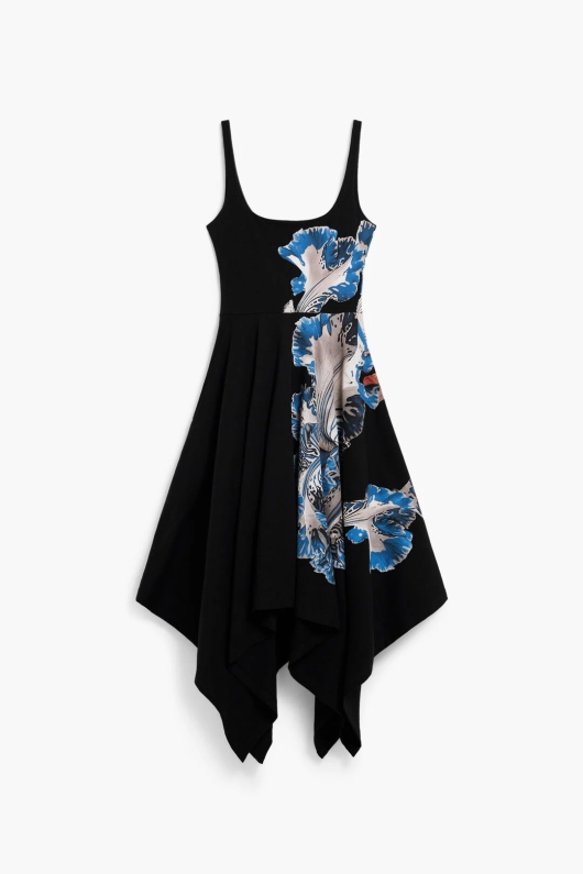 Rochie asimetrica, creata de Mr. Christian Lacroix