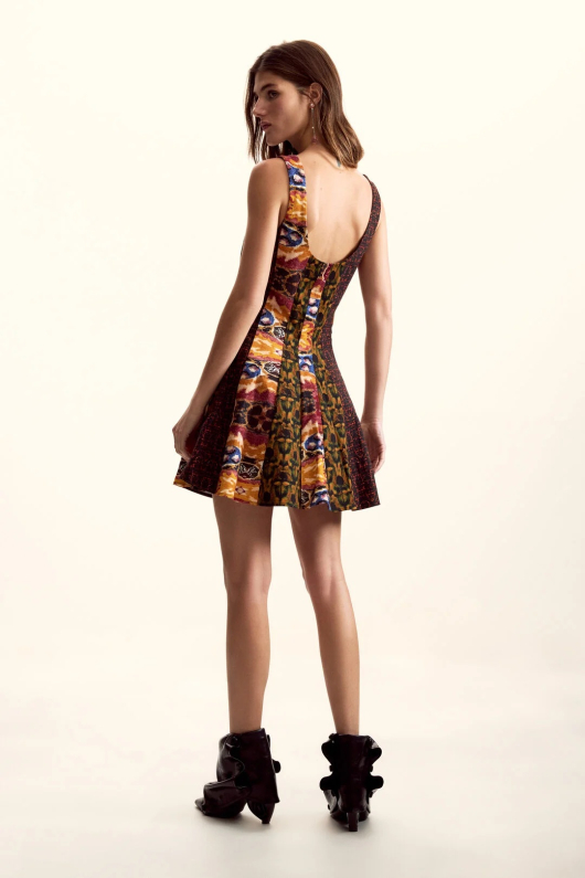 Rochie cu bretele, creata de Mr. Christian Lacroix