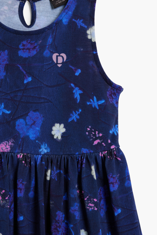 ROCHIE ALBASTRA CU FLORI