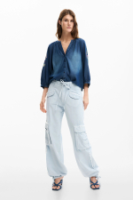 Bluza cu broderii cu maneci bufante