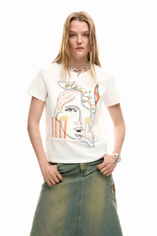 Tricou logo fata