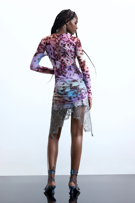ROCHIE DIN TULL CU DANTELA