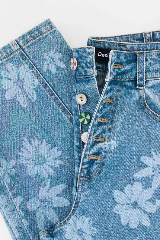 Pantaloni din denim cu flori