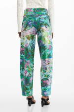 PANTALONI DENIM CU PRINT FLORAL