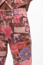 Pantaloni din denim imprimati