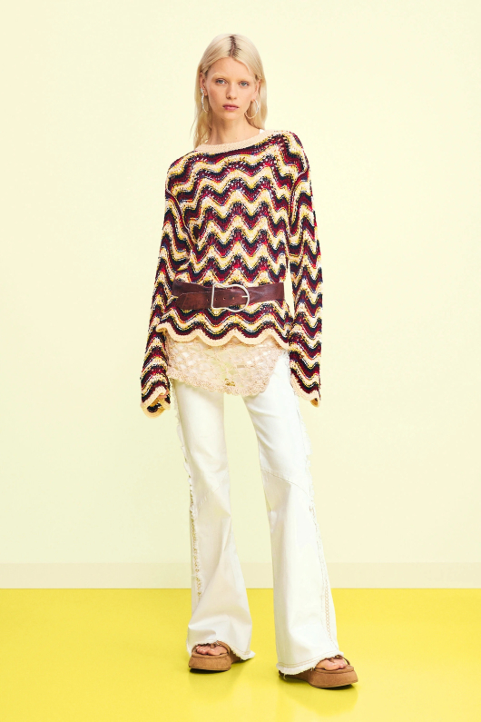 Pulover crosetat cu model zig-zag
