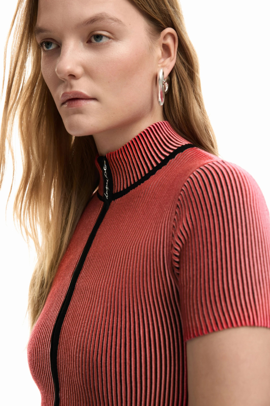 BLUZA CU FERMOAR