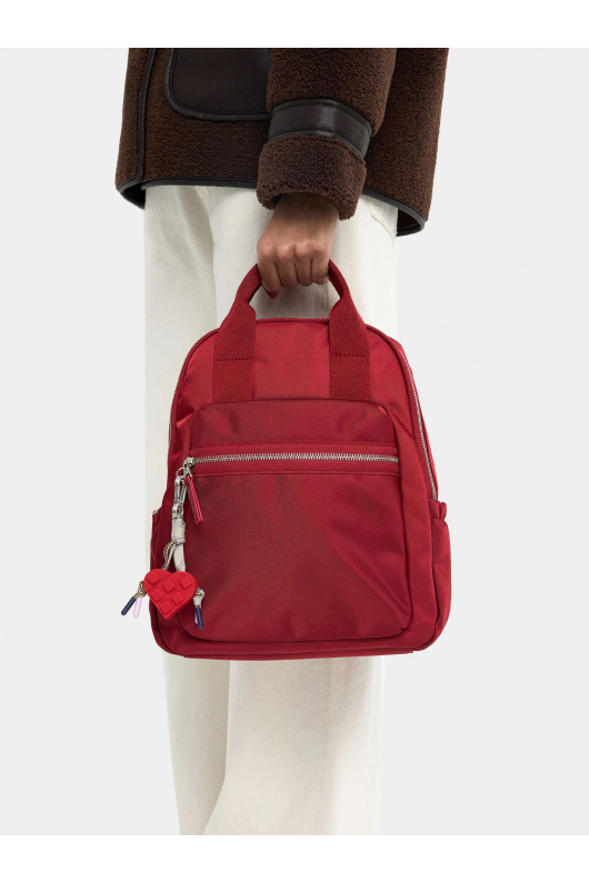 RUCSAC ROSU