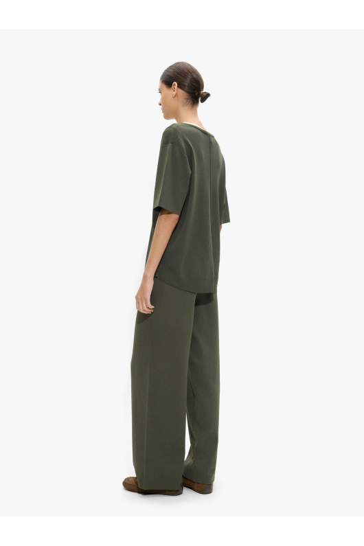 TRICOU CU DECOLTEU IN V