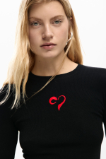 BLUZA NEAGRA CU BRODERIE INIMA