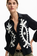 CAMASA NEAGRA CU BRODERIE