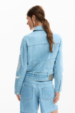 Geaca de blugi brodata