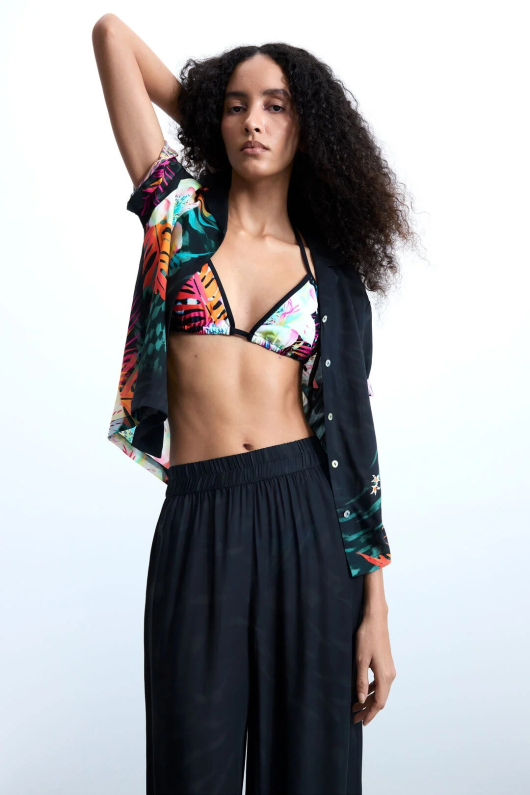 Pantaloni fluizi cu print tropical
