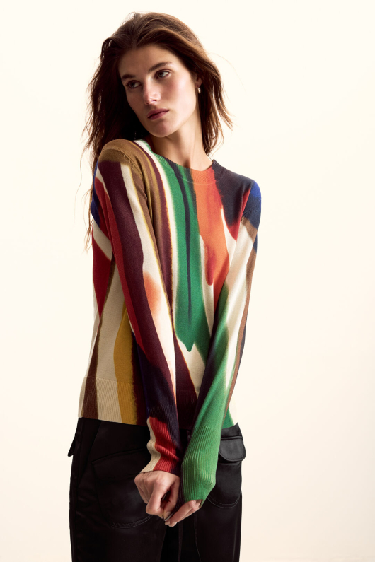 Pulover creat de mr. Christian Lacroix