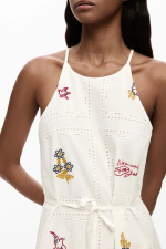 ROCHIE ALBA DIN BUMBAC. CU BRODERIE