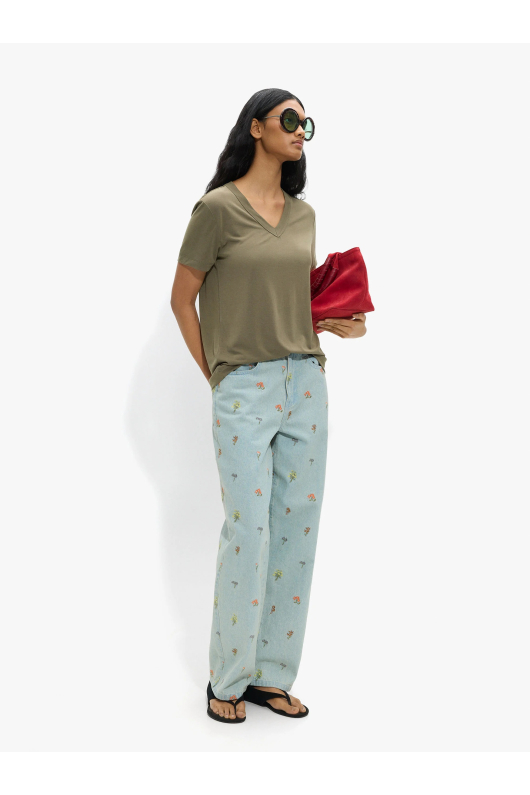 TRICOU CU DECOLTEU IN V