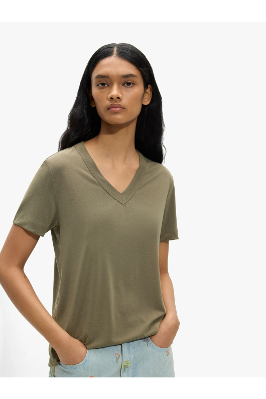 TRICOU CU DECOLTEU IN V