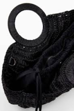 GEANTA NEAGRA DIN RAFIE