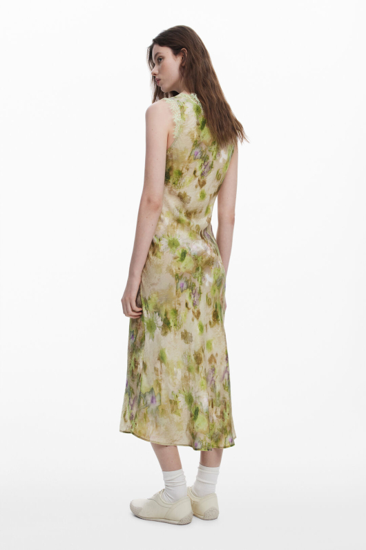 ROCHIE SATINATA CU BRODERIE