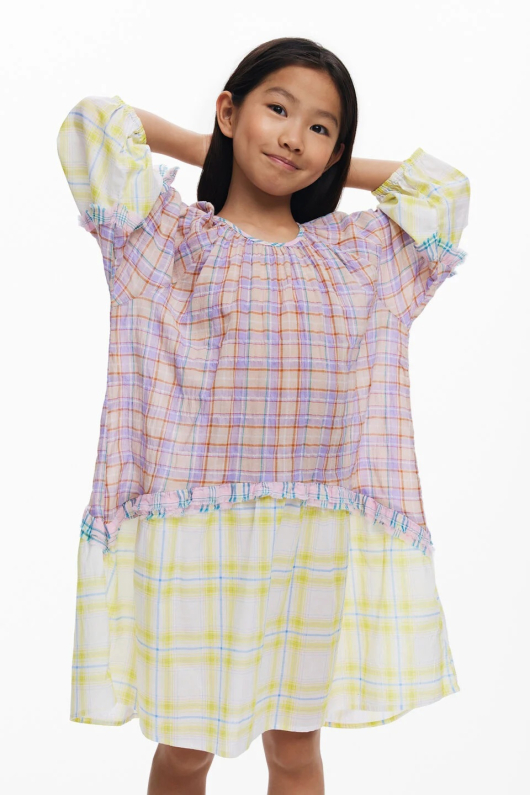 Rochie in carouri cu volane
