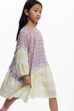 Rochie in carouri cu volane